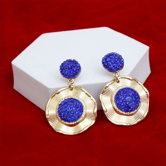 Drop Glam Stone Gold Round Earrings