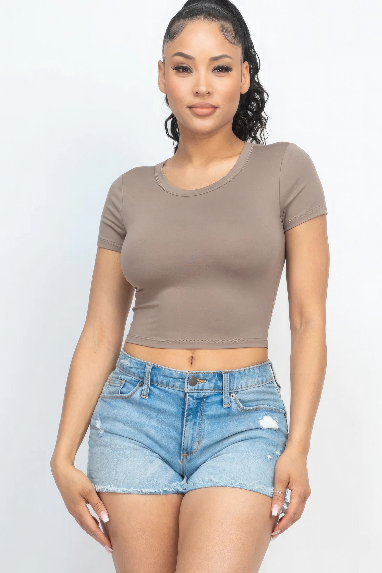 Short sleeve roundneck crop top